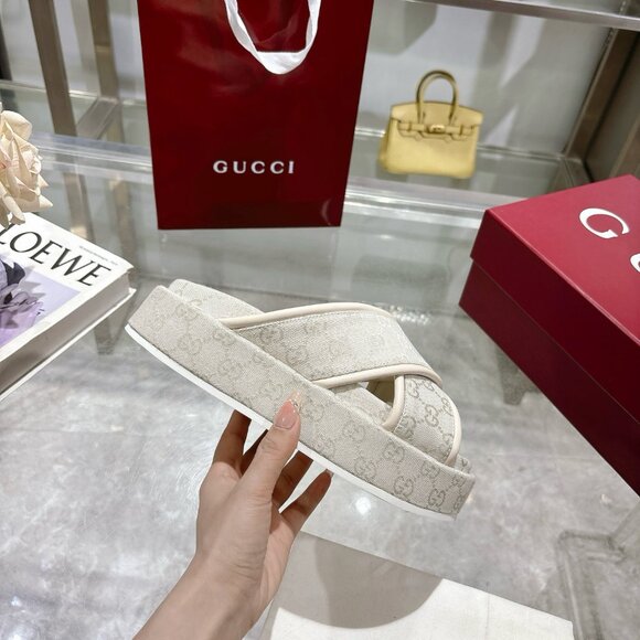 Gucci Women\'s White Sandals